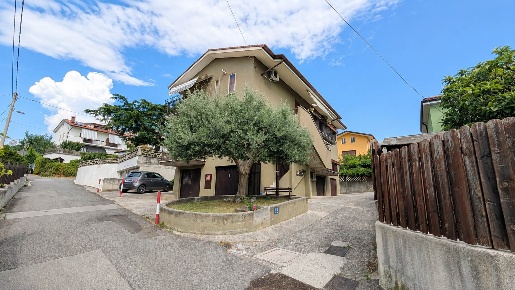 Foto Appartamento a Trieste Campanelle - Costalunga di 60 m² con 2 locali