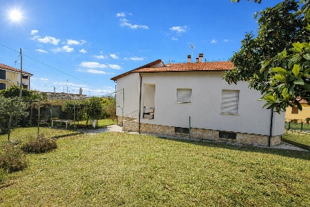 Foto Casa indipendente in Via Campomicciolo 351, Terni Cesure - Valenza