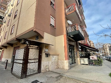 Foto Appartamento in Corso Calatafimi 631, Palermo di 152 m² con 4 locali