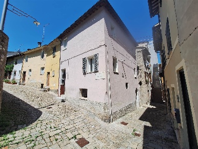 Foto Case semi ndipendenti a San Severino Marche Centro di 75 m² in vendita