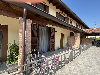 Foto Villa unifamiliare a Vigevano Brughiera, Ipercoop di 86 m² in vendita
