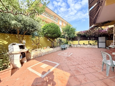 Foto Appartamento in Via Dei Gabbiani, Ladispoli di 83 m² con 3 locali