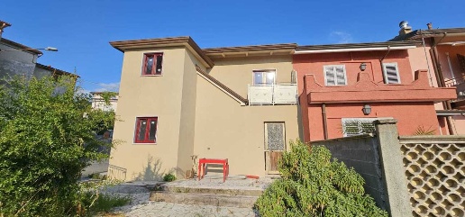 Foto Case semi ndipendenti a Carrara Perticata, Bonascola, Nazzano