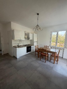 Foto Case semi ndipendenti in Via Nave 17, Sarzana di 50 m² con 3 locali