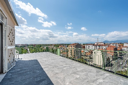 Foto Attico in Corso Potenza, Torino Lucento di 105 m² con 4 locali