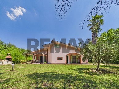 Foto Villa unifamiliare in via della ficoraccia 12, Formello di 120 m²