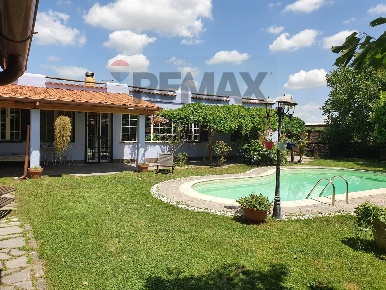 Foto Villa unifamiliare in via dello scopiglieto 12, Formello di 185 m²