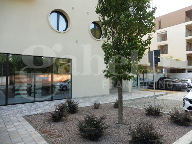 Foto Negozio a Bassano del Grappa Centro di 115 m² con 1 locali in vendita