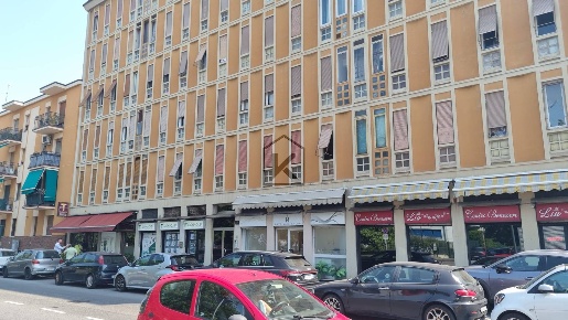 Foto Locale commerciale in Via Gioacchino Murat, Milano Istria di 48 m²
