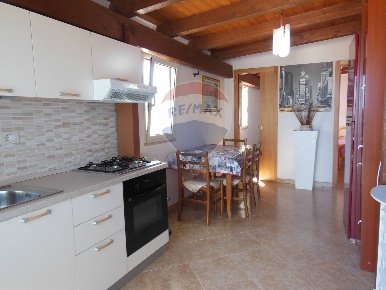 Foto Attico in Via Giovanni XXIII 105, Vieste Centro di 40 m² con 2 locali