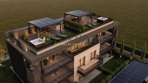 Foto Attico in Via Pasubio 3, Peschiera del Garda Centro di 168 m²