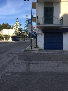 Foto Locale commerciale in Via Pietro Giannone 42, Vieste Centro di 175 m²