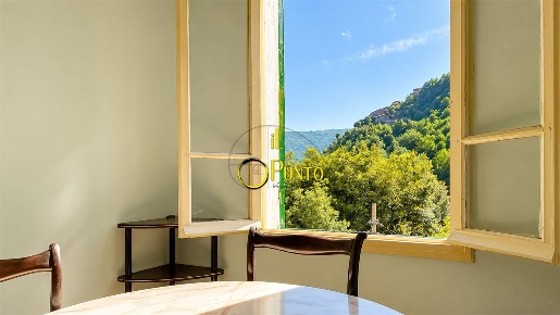 Foto Appartamento in Frazione Argallo, Badalucco di 58 m² con 3 locali