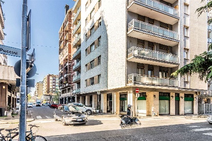 Foto Appartamento in Via Giacomo Puccini 8, Rho Stazione di 64 m²