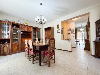 Foto Appartamento in Via del Passero 26, Rimini di 126 m² con 4 locali