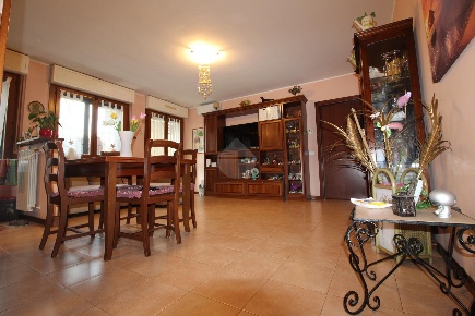 Foto Appartamento in via pertini, Vanzago di 90 m² con 3 locali in vendita