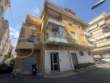 Foto Appartamento in Via Lamarmora 71, Sanremo San Martino - Villetta