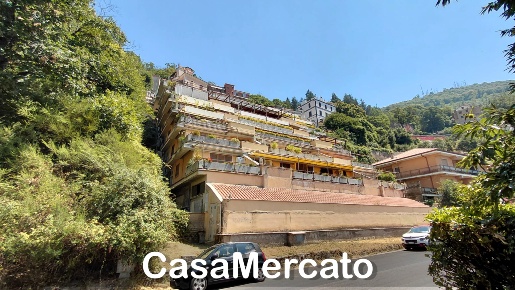 Foto Appartamento in Via Roma, Rocca di Papa di 100 m² con 4 locali