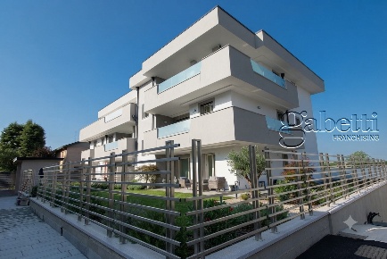 Foto Appartamento in Via Antonio Vivaldi, Dairago di 135 m² con 4 locali