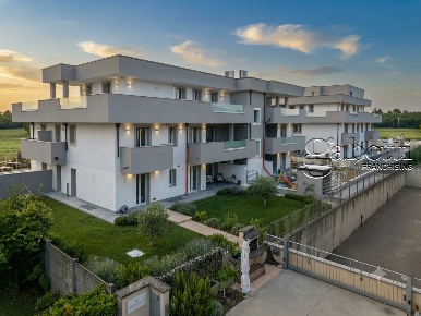 Foto Appartamento in Via Antonio Vivaldi, Dairago di 135 m² con 4 locali