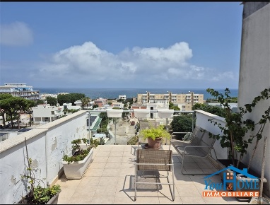 Foto Appartamento a Bari Torre a Mare di 100 m² con 3 locali in vendita
