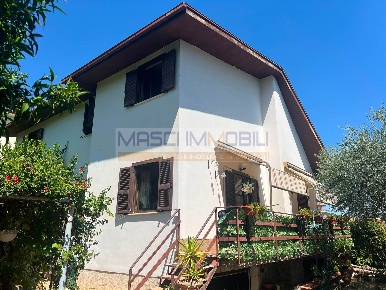 Foto Villa unifamiliare in Via Gianni Rodari, Fiano Romano di 180 m²