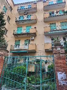 Foto Appartamento in Via Camillo Sorgente 25, Salerno Centro di 176 m²