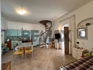 Foto Appartamento in Via Le Ripe 78-80, Peschici di 86 m² con 4 locali