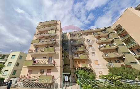 Foto Appartamento in via Giovinazzo 31, Molfetta di 110 m² con 2 locali