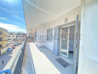 Foto Appartamento a Giugliano in Campania di 110 m² con 3 locali in vendita