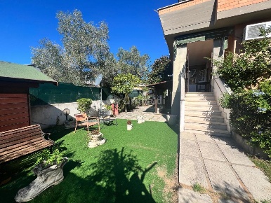 Foto Appartamento in Via delle Ninfe 16, Anzio di 120 m² con 4 locali