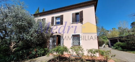 Foto Villa unifamiliare a Cesena San Mauro - San Rocco di 383 m² in vendita