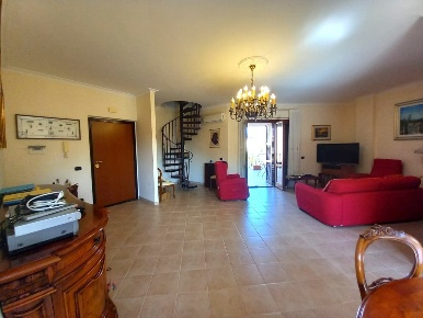 Foto Appartamento in Via Elio Vittorini, Tivoli di 125 m² con 3 locali