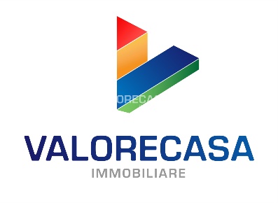 Foto Villa unifamiliare a Carrara di 380 m² con 11 locali in vendita