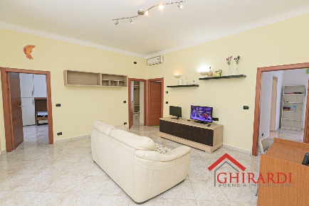 Foto Appartamento in VIA CHIARAVAGNA  9, Genova Sestri Ponente di 108 m²