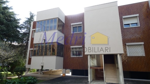 Foto Appartamento in Via Lombardia 349, Cesena di 145 m² con 5 locali