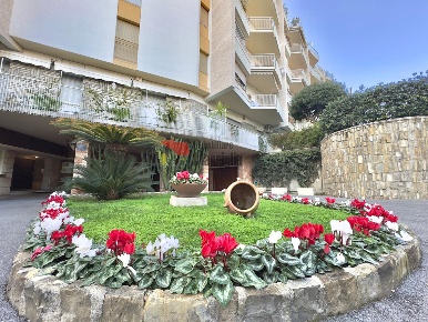 Foto Appartamento in Via Legnano 10, Sanremo Solaro di 124 m² con 4 locali