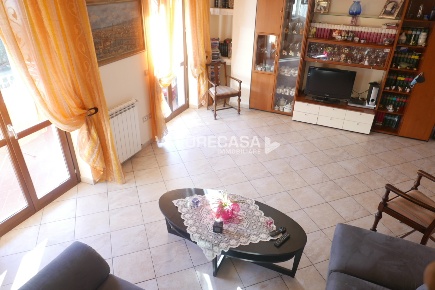 Foto Appartamento a Carrara di 180 m² con 6 locali in vendita