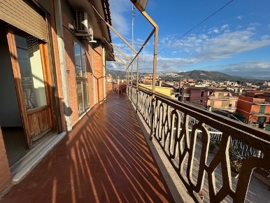 Foto Appartamento in Via Enrico Tazzoli, Guidonia Montecelio in vendita