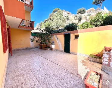 Foto Appartamento in Domenico Fatale, Pozzuoli di 145 m² con 4 locali