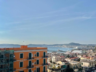 Foto Appartamento in Oberdan, Pozzuoli di 90 m² con 3 locali in vendita