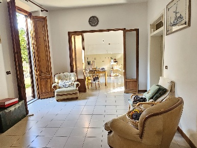 Foto Villa unifamiliare a Firenze Novoli di 240 m² con 8 locali in vendita
