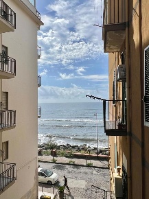 Foto Appartamento in Traversa Via Napoli, Pozzuoli di 71 m² con 2 locali