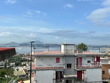Foto Appartamento in II Traversa Coste D'Agnano, Pozzuoli di 80 m²