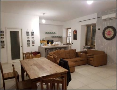 Foto Appartamento in VIA PASUBIO 39, Latina Nicolosi di 106 m² con 6 locali