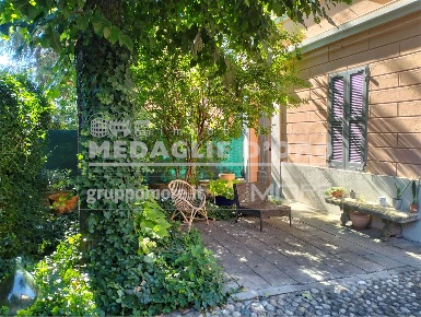 Foto Appartamento in ad.ze via Corti, Modena Crocetta di 300 m² in vendita