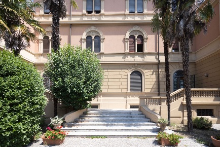 Foto Appartamento a Bologna Massarenti di 221 m² con 6 locali in vendita