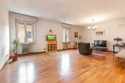 Foto Appartamento a Verona Centro Storico di 154 m² con 5 locali in vendita