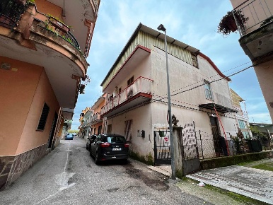 Foto Appartamento a Battipaglia di 220 m² con 5 locali in vendita