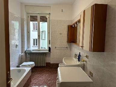 Foto Appartamento in Via Inama, Trento Semicentro di 100 m² con 3 locali